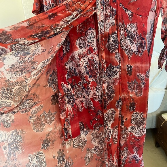 Stunning IRO silk dress - Picture 2 of 5